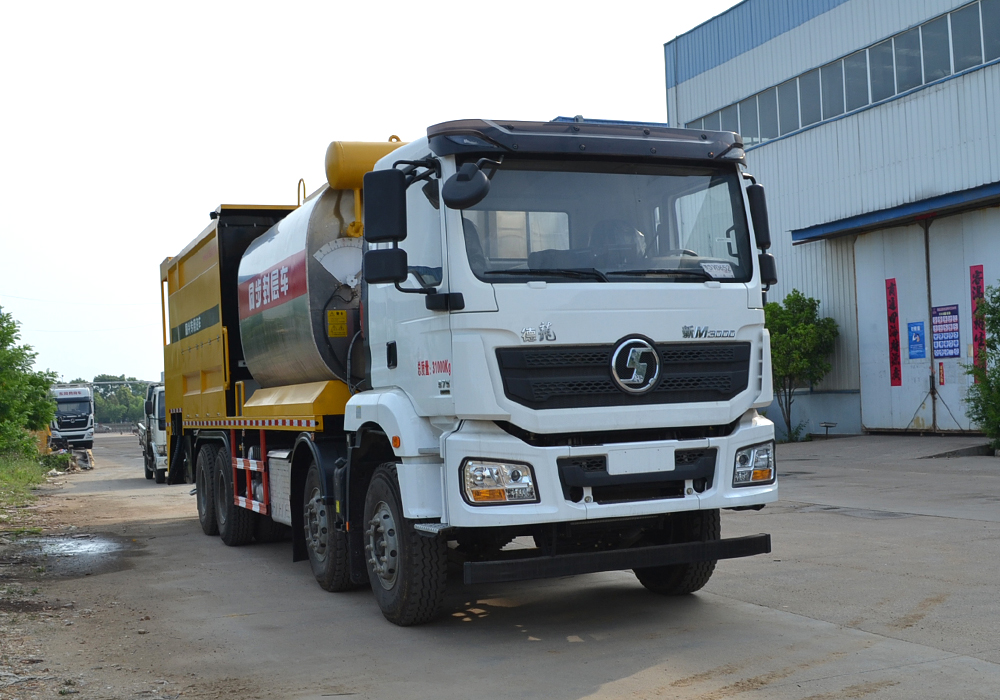 陜汽德龍前四后八（9+15螺旋）同步碎石封層車